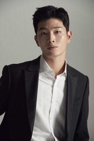 Lee Dong Joo
