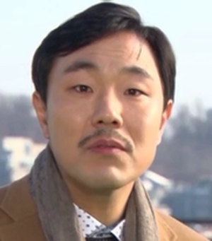 Lee Gyoo Seop