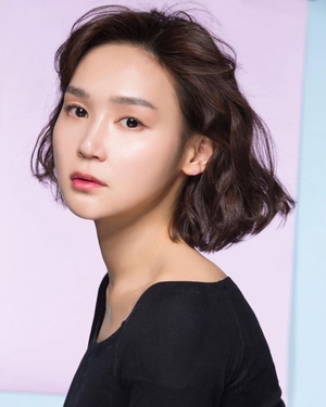 Yoon  Ji Hye